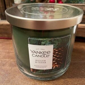 Yankee Holiday 3 Wick Balsam & Cedar Candle NEW